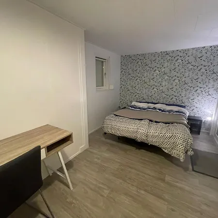 Chalet In Natuurlijke Omgeving Heel