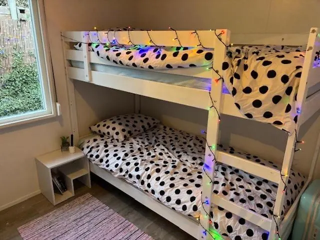 Chalet In Natuurlijke Omgeving *