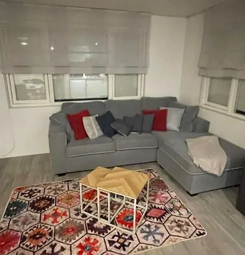 Chalet In Natuurlijke Omgeving