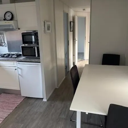 Chalet In Natuurlijke Omgeving *